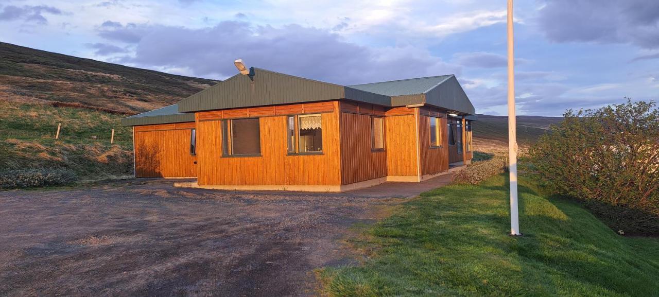 Guesthouse Klambrasel Skogar  Екстериор снимка